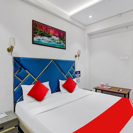 Hotel O Shree Palace Utrān Extérieur photo