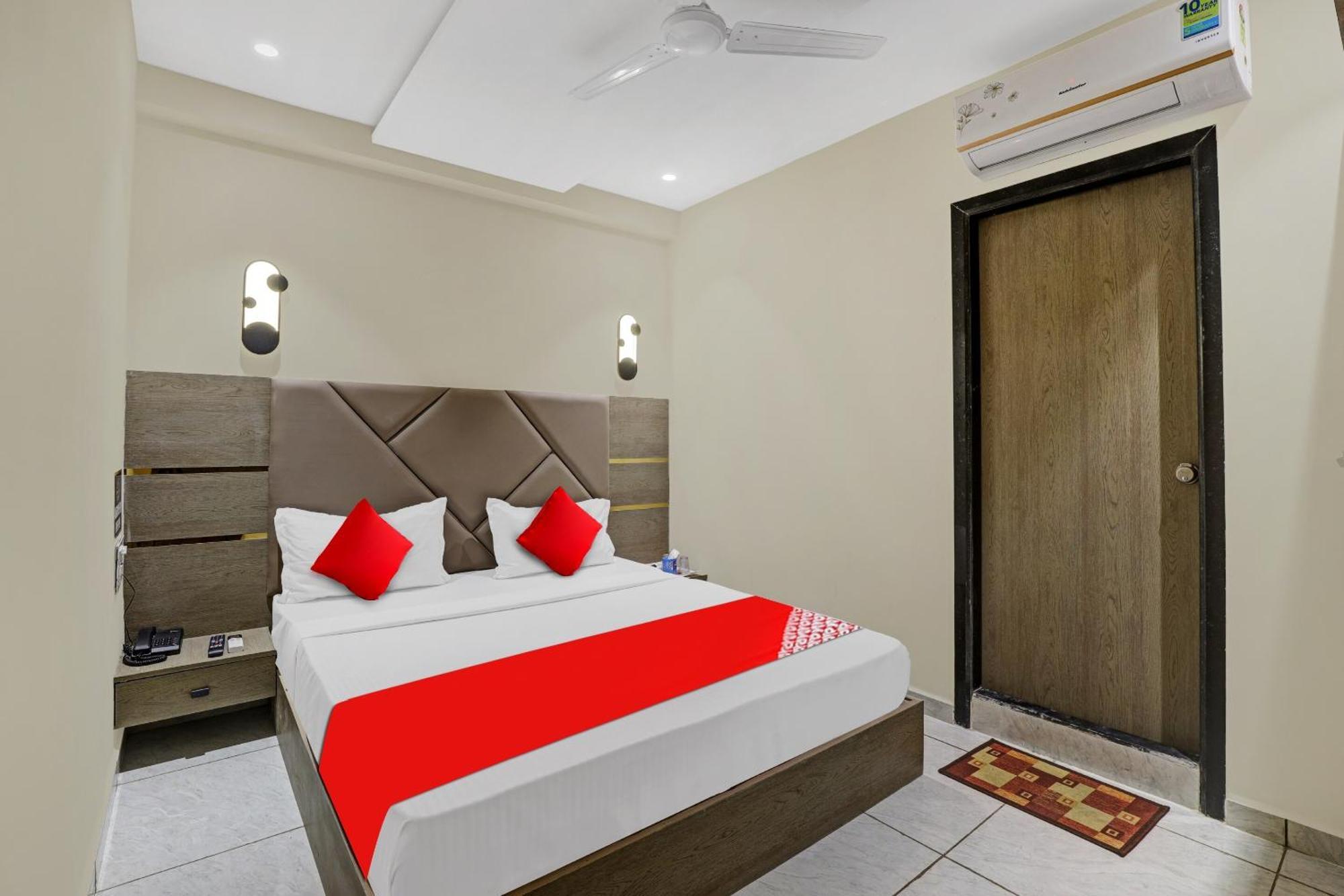 Hotel O Shree Palace Utrān Extérieur photo